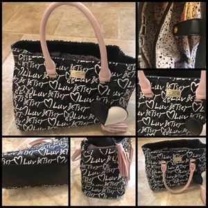USED great condition Betsey Johnson handbag